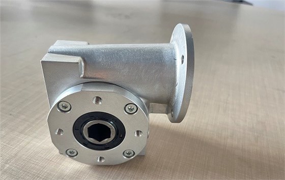 線體輸送、倍速鏈輸送線上用不銹鋼蝸輪蝸桿減速機(jī) (2).jpg